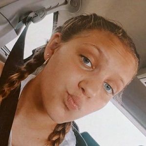 Meet your Posher, Bella